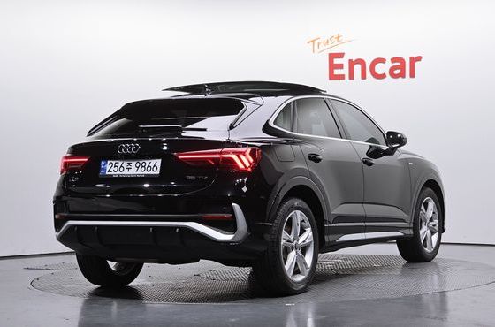 Audi Q3 35 TDI Premium Sportback — пробег 76 695 км — фото 2 из 5
