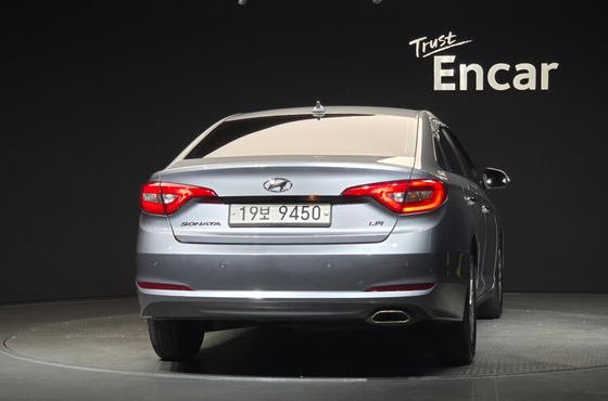 Hyundai Sonata LPI Premium — пробег 205 693 км — фото 4 из 5
