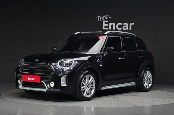 Mini Countryman Classic Plus Launch Pack 2nd Gen — пробег 9 268 км — фото 1 из 5