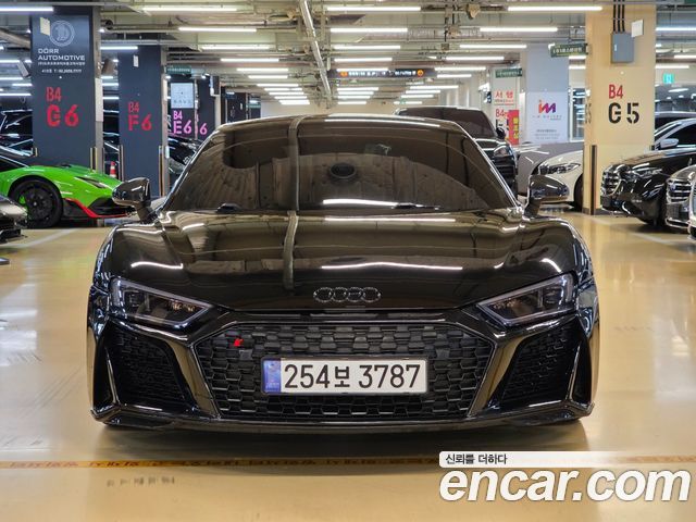 Audi R8 5.2 V10 Plus Coupe — пробег 57 500 км — фото 2 из 5