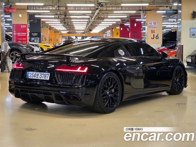 Audi R8 5.2 V10 Plus Coupe — пробег 57 500 км — фото 4 из 5