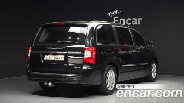 Chrysler Grand Voyager из Кореи Encar