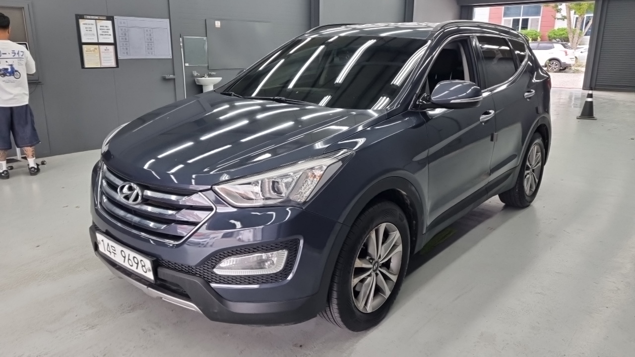 Hyundai Santafe Diesel(e-VGT) 2.0 2WD Premium — пробег 56 000 км — фото 1 из 5