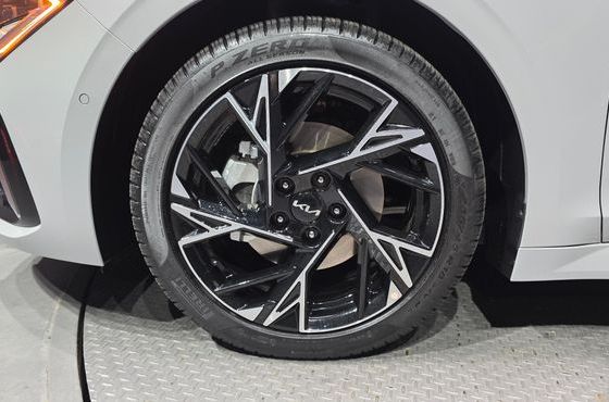 Kia K5 Signature — пробег 4 744 км — фото 5 из 5