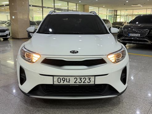 Kia Stonic Diesel 1.6 Deluxe — пробег 99 002 км — фото 2 из 5