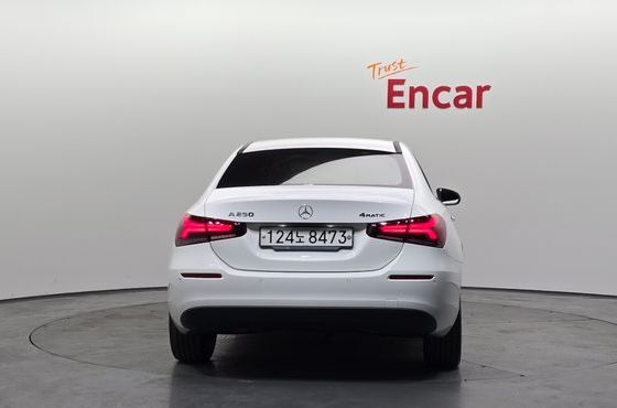 Mercedes-Benz A-Class A250 4MATIC Sedan — пробег 91 683 км — фото 4 из 5