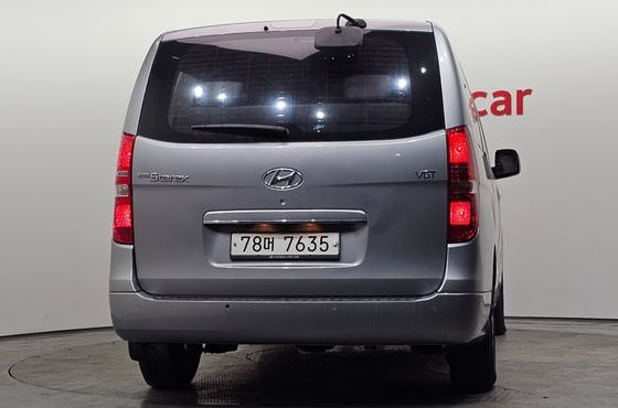 Hyundai Starex 12-Seater Wagon CVX Deluxe — пробег 221 292 км — фото 4 из 5