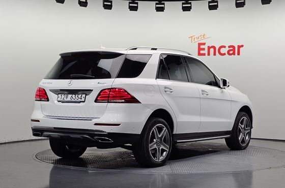 Mercedes-Benz GLE-Class GLE350 d 4MATIC — пробег 142 749 км — фото 2 из 5