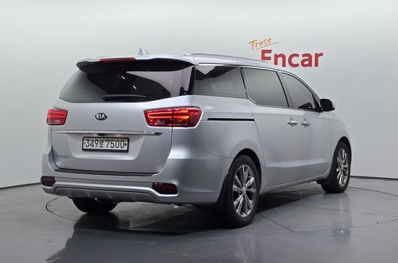 Kia Carnival 9-Seater Noblesse — пробег 102 685 км — фото 2 из 5