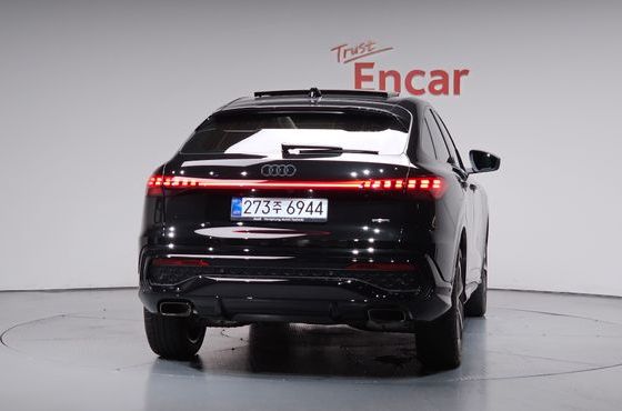 Audi Q5 40 TFSI 콰트로 S Line Sportback — пробег 29 км — фото 4 из 5