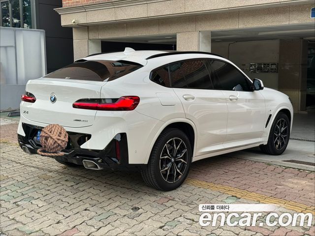 BMW X4 xDrive20i M Sport — пробег 4 600 км — фото 3 из 5