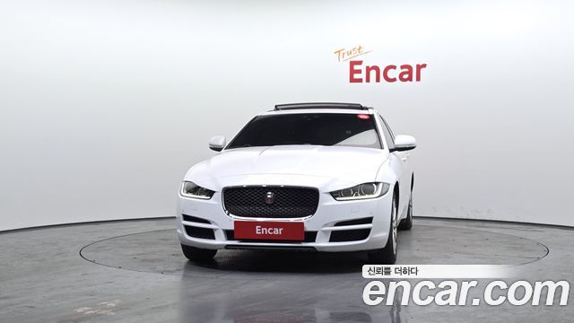 Jaguar XE 20d Perstige AWD — пробег 117 641 км — фото 3 из 5