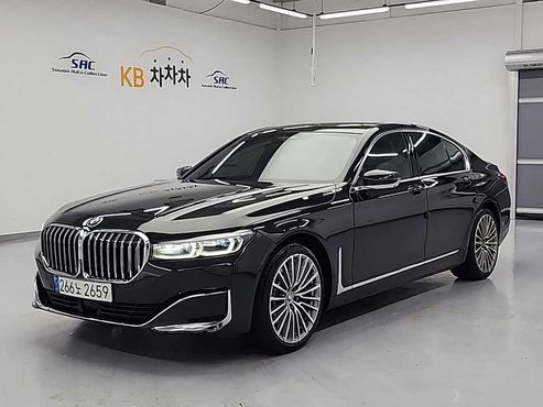 BMW 7-Series 730d xDrive Design Pure Excellence — пробег 110 000 км — фото 1 из 5