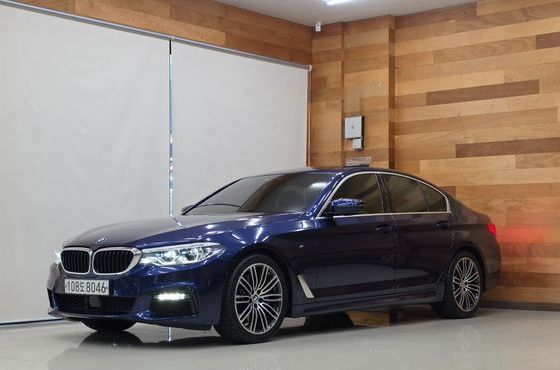 BMW 5-Series 530i M Sport Package Plus — пробег 45 530 км — фото 1 из 5