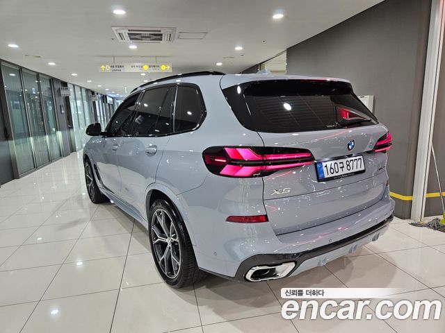 BMW X5 xDrive 30d M Sport — пробег 5 743 км — фото 2 из 5