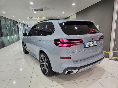 BMW X5 xDrive 30d M Sport — пробег 5 743 км — фото 2 из 5