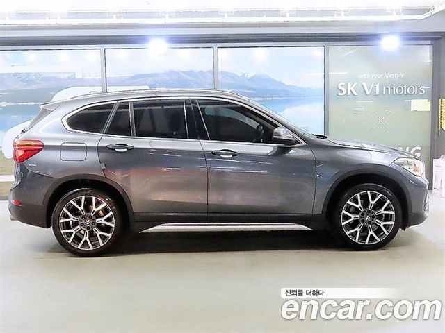 BMW X1 xDrive 20i xLine — пробег 82 307 км — фото 5 из 5