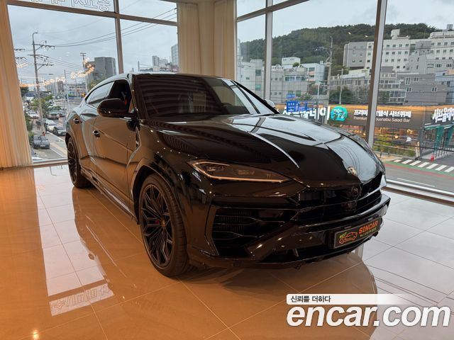 Lamborghini Urus из Кореи Encar