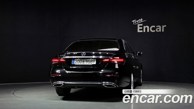 Mercedes-Benz E-Class из Кореи Encar