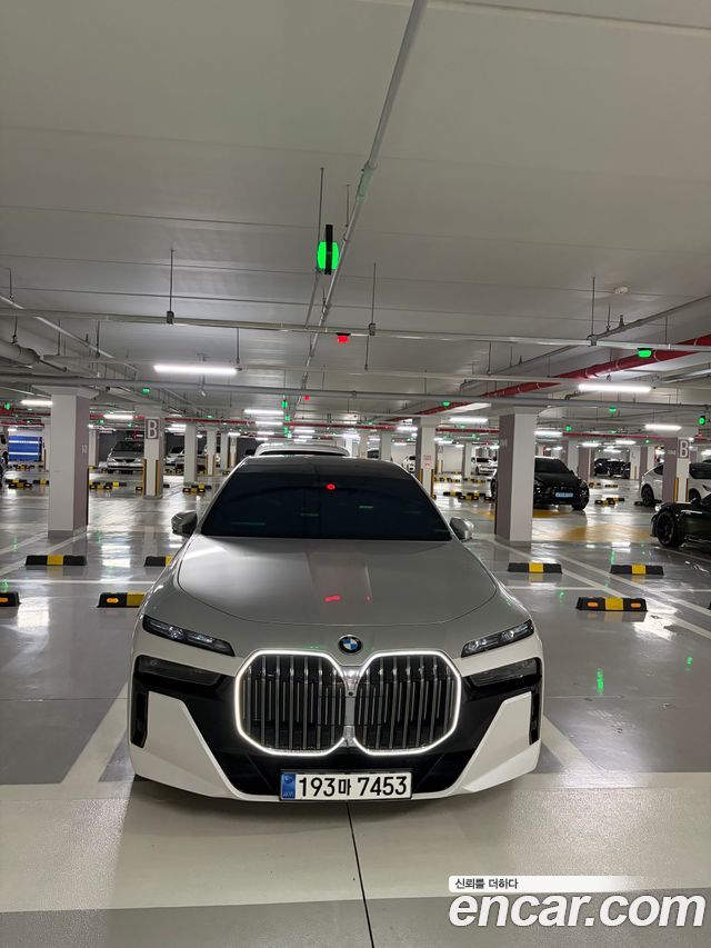 BMW 7-Series 740i xDrive M Sport — пробег 29 000 км — фото 5 из 5