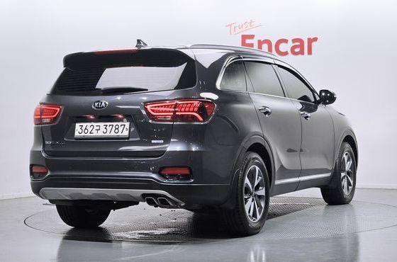Kia Sorento Diesel 2.0 2WD Prestige — пробег 136 023 км — фото 2 из 5
