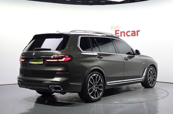 BMW X7 xDrive 40i M Sport 6STR — пробег 12 925 км — фото 2 из 5
