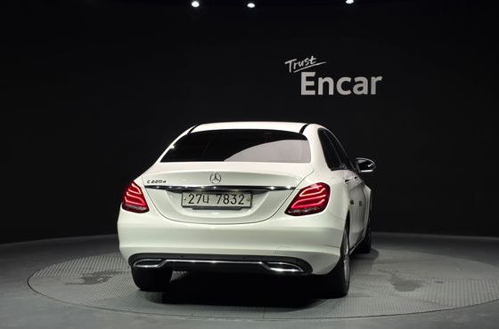 Mercedes-Benz C-Class C220 d Avantgarde — пробег 75 548 км — фото 4 из 5