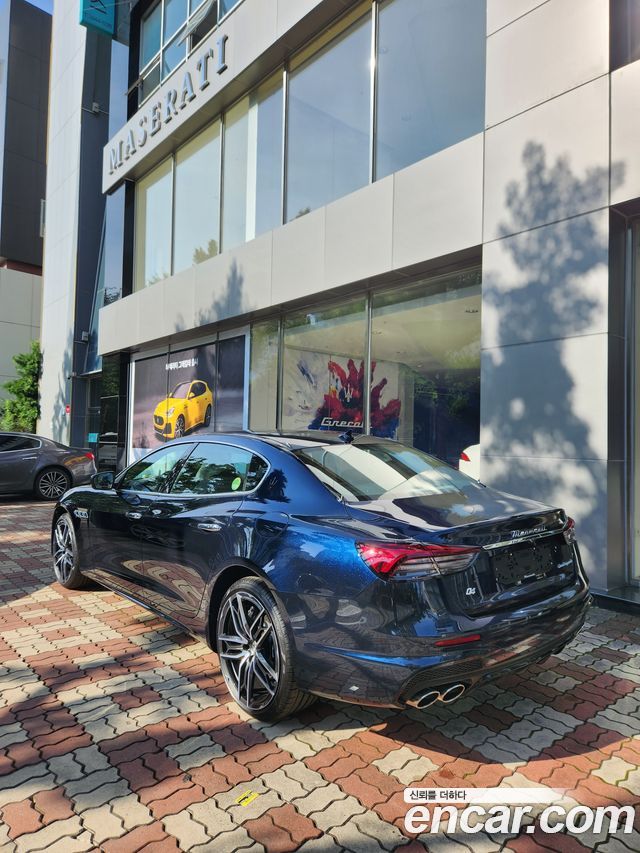 Maserati Quattroporte из Кореи Encar