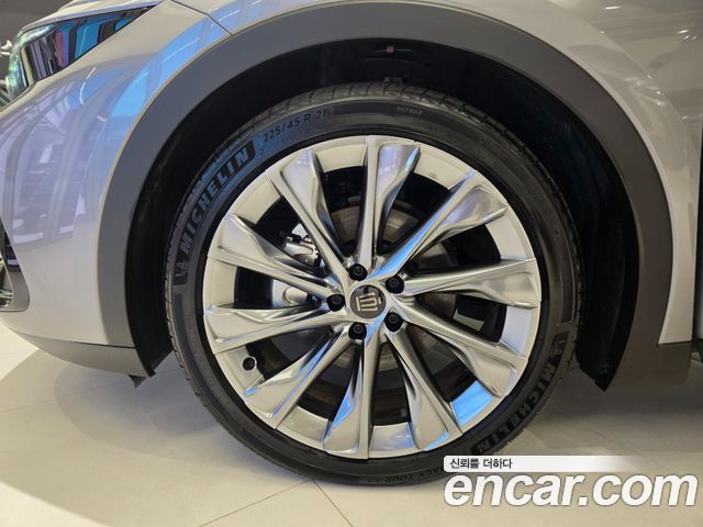 Toyota Crown из Кореи Encar