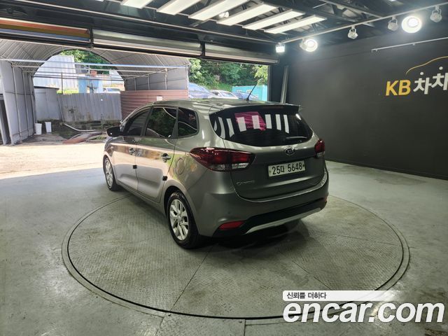 Kia Carens из Кореи Encar