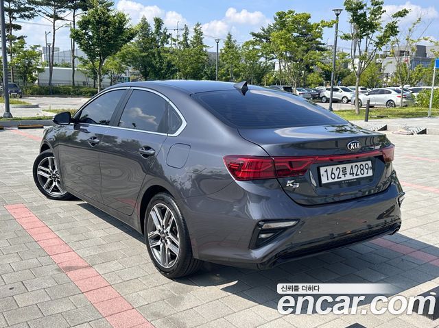 Kia K3 из Кореи Encar