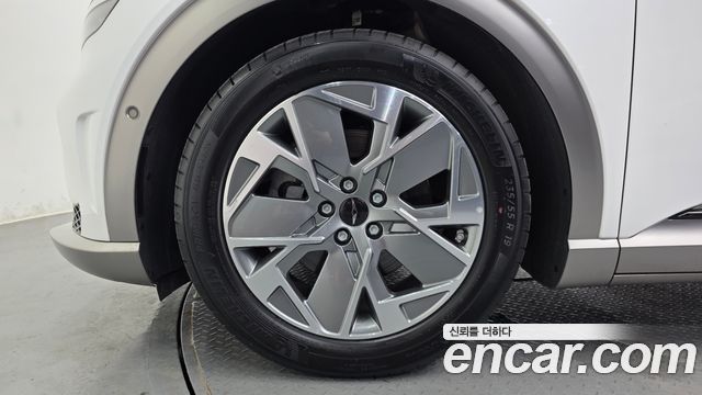 Genesis GV60 Standard — пробег 30 758 км — фото 5 из 5