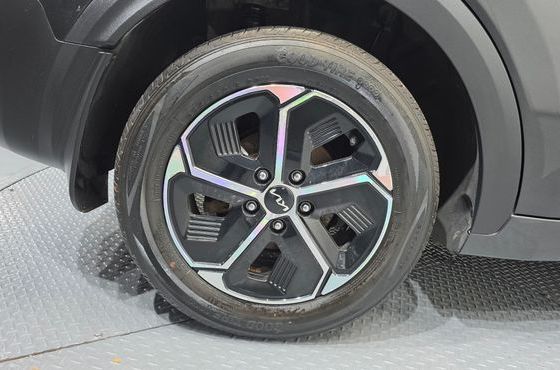 Kia Niro Prestige — пробег 113 005 км — фото 5 из 5