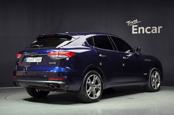 Maserati Levante 3.0 AWD — пробег 136 090 км — фото 2 из 5