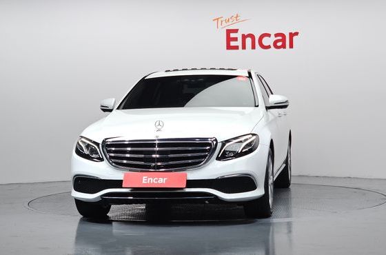 Mercedes-Benz E-Class E300 4MATIC Exclusive — пробег 95 210 км — фото 3 из 5