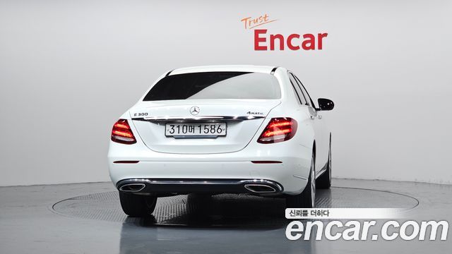 Mercedes-Benz E-Class из Кореи Encar