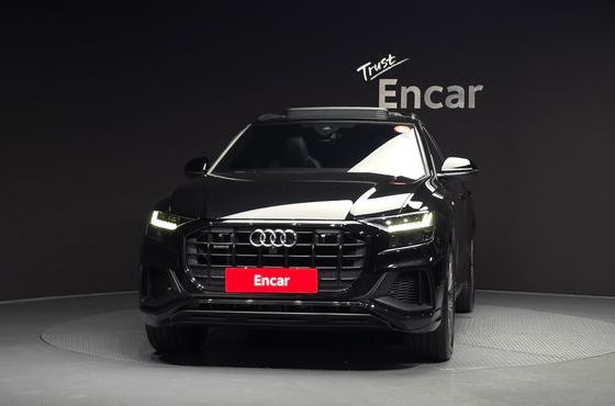 Audi Q8 55 TFSI Quattro Premium — пробег 80 385 км — фото 3 из 5