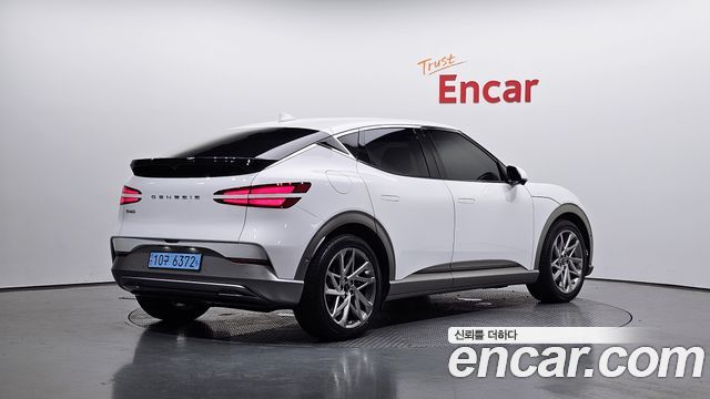 Genesis GV60 Standard AWD — пробег 30 463 км — фото 2 из 5