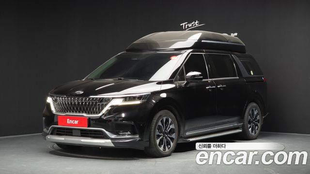Kia Carnival 9-Seater Hi-Limousine Signature — пробег 273 685 км — фото 1 из 5