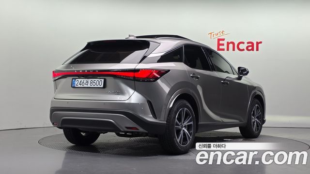 Lexus RX Premium — пробег 6 458 км — фото 2 из 5