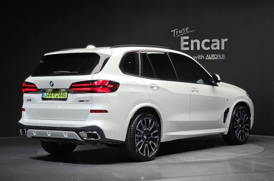 BMW X5 xDrive 40i M Sport — пробег 5 301 км — фото 2 из 5