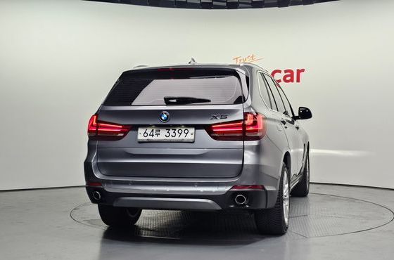 BMW X5 xDrive 30d — пробег 141 001 км — фото 4 из 5