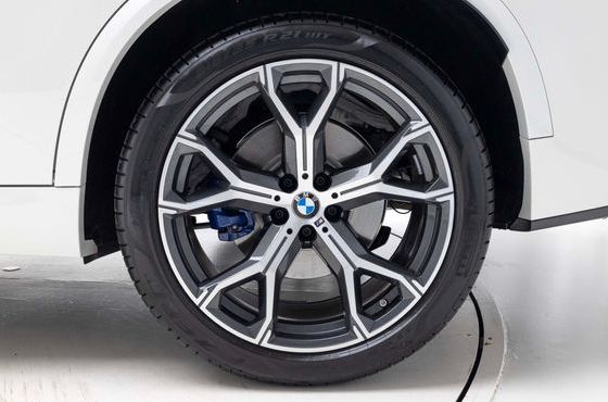 BMW X5 xDrive 40i M Sport — пробег 4 139 км — фото 5 из 5