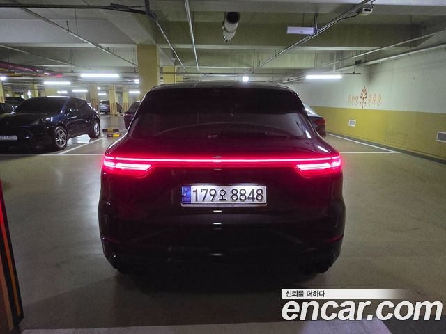 Porsche Cayenne 4.0 Turbo — пробег 15 000 км — фото 2 из 5