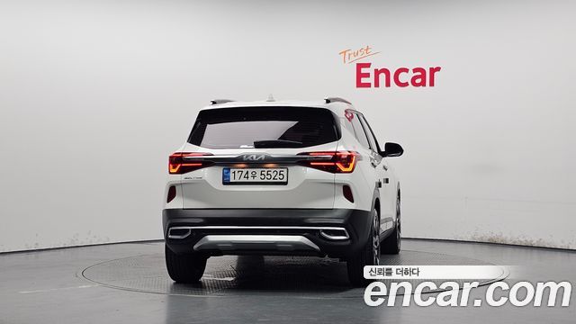 Kia Seltos из Кореи Encar