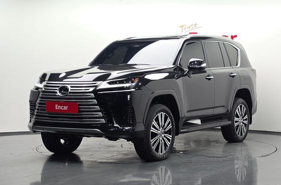 Lexus LX 700h Luxury — пробег 5 км — фото 1 из 5