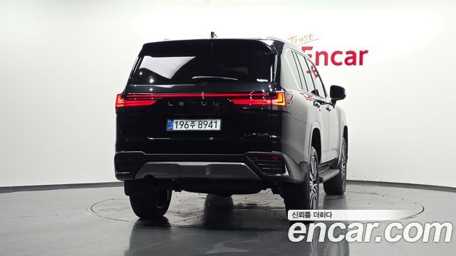 Lexus LX 700h Luxury — пробег 5 км — фото 4 из 5