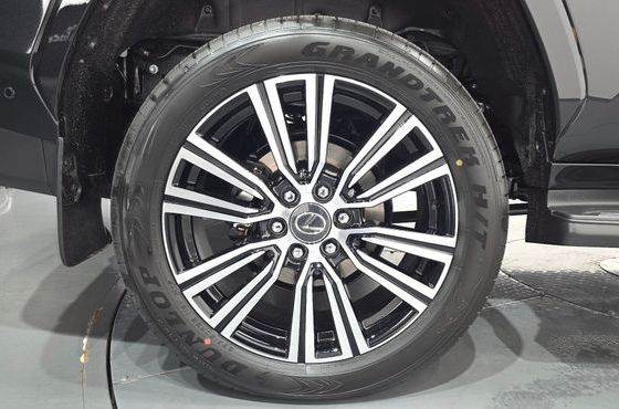 Lexus LX 700h Luxury — пробег 5 км — фото 5 из 5