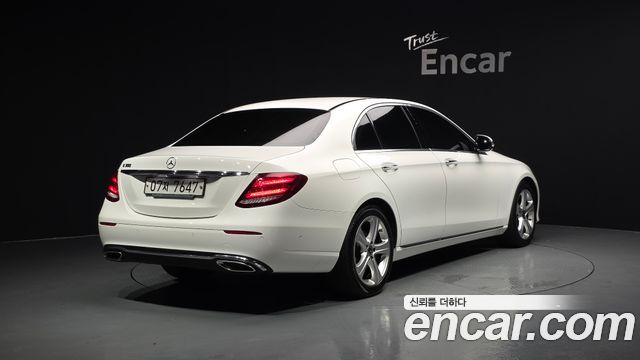 Mercedes-Benz E-Class из Кореи Encar