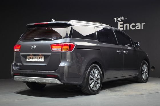 Kia Carnival 9-seater Luxury — пробег 145 955 км — фото 2 из 5